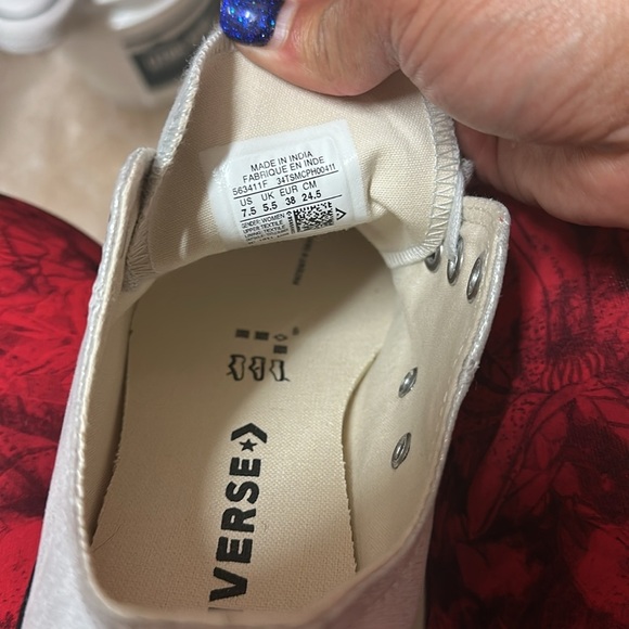 CONVERSE-silver - Picture 4 of 4